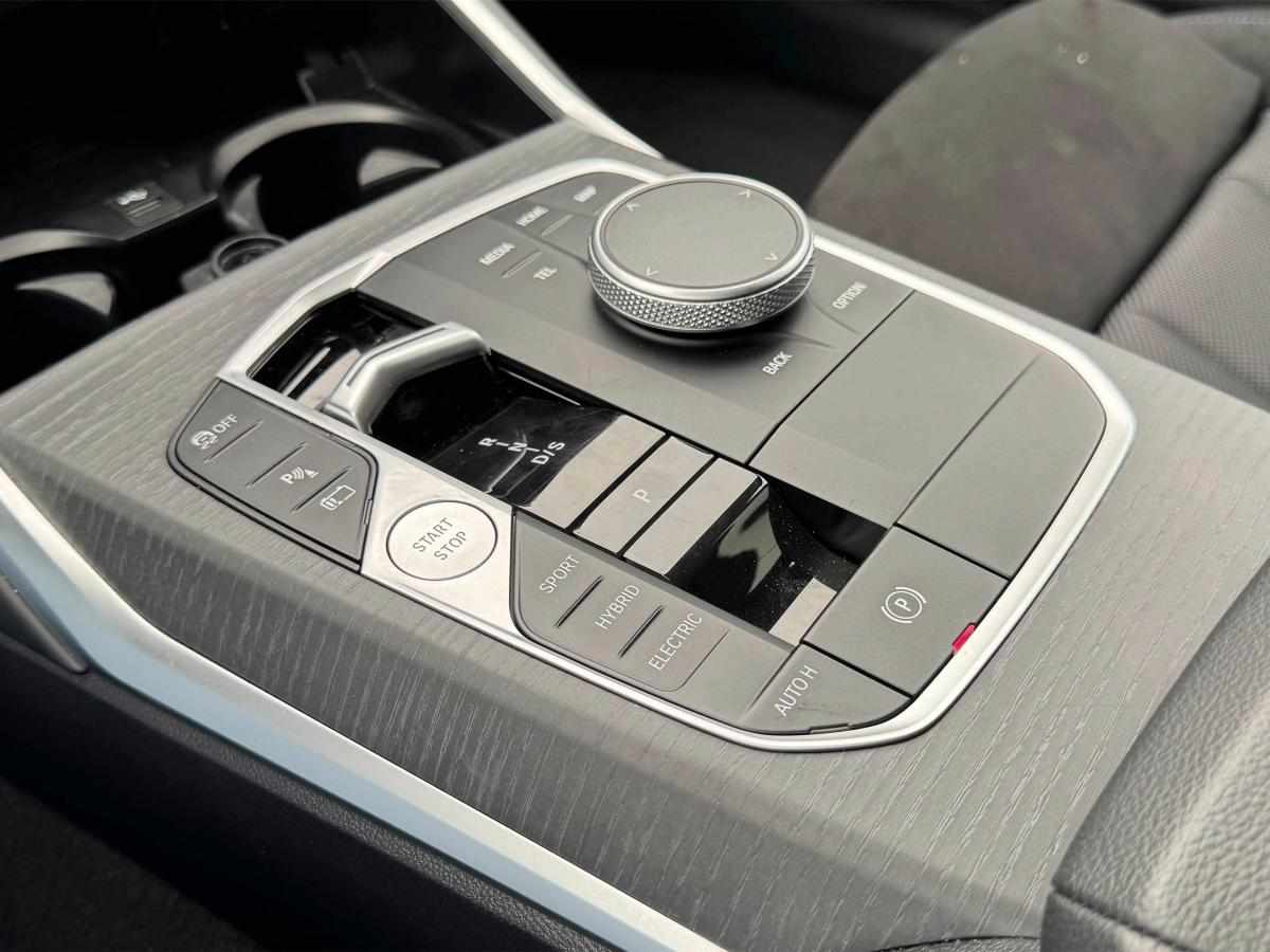 bmw-serie-3-330e-2025-gasolina-1998cc