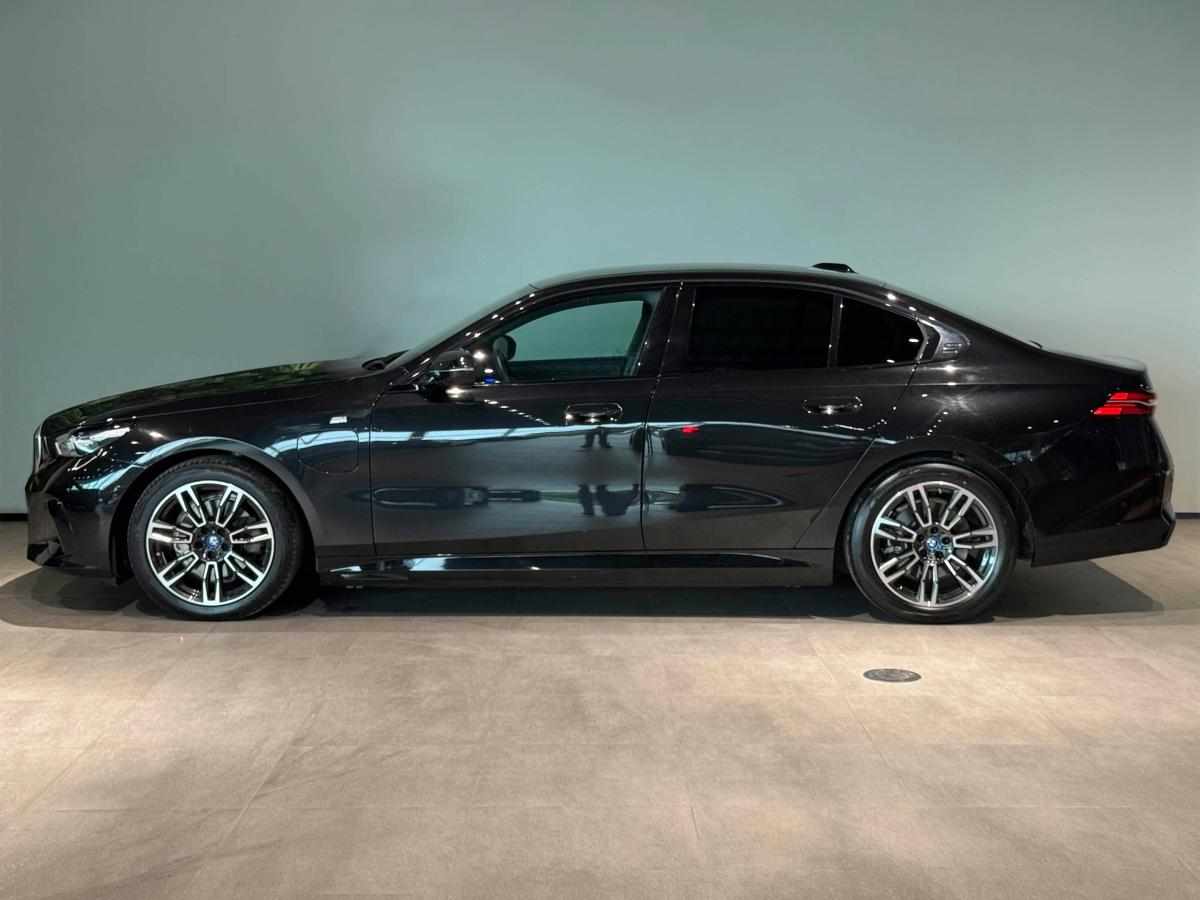 bmw-serie-5-530e-2025-gasolina-1998cc