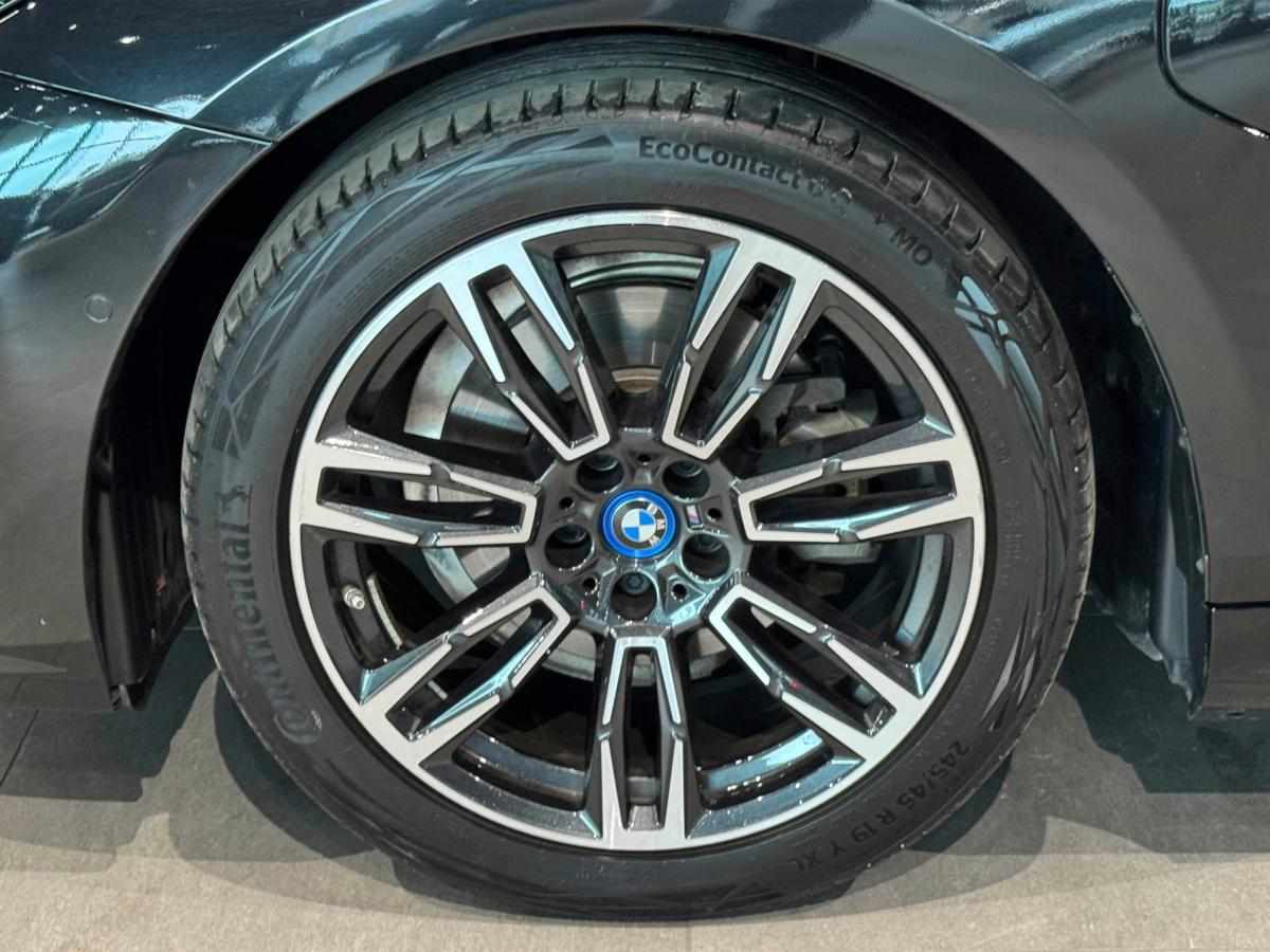 bmw-serie-5-530e-2025-gasolina-1998cc