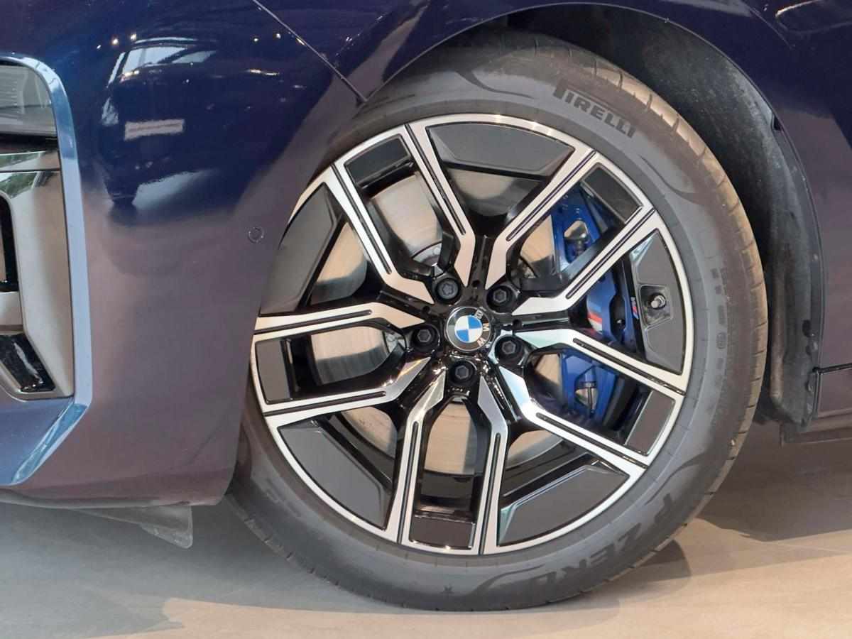 bmw-serie-7-i7-xdrive60-2022-eletrico