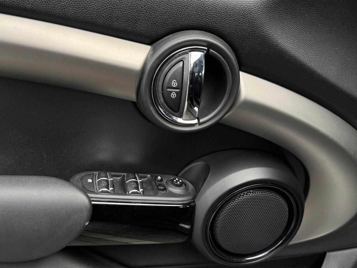 mini-hatch-1-2-2016-gasolina-1198cc