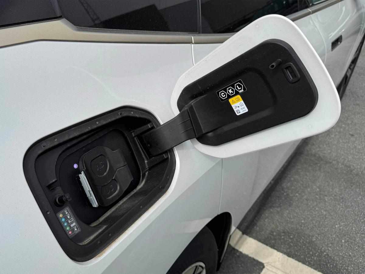 bmw-ix-xdrive50-2023-eletrico