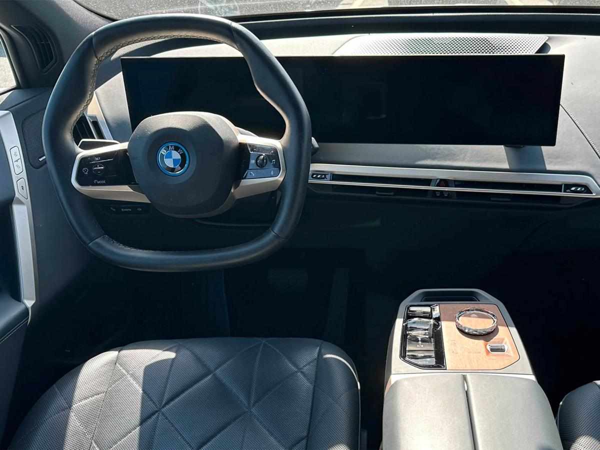 bmw-ix-xdrive50-2023-eletrico