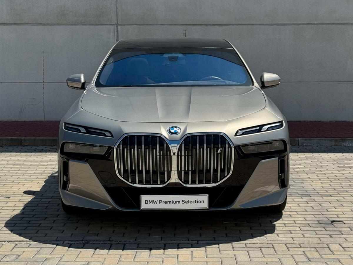 bmw-serie-7-i7-xdrive60-2023-eletrico