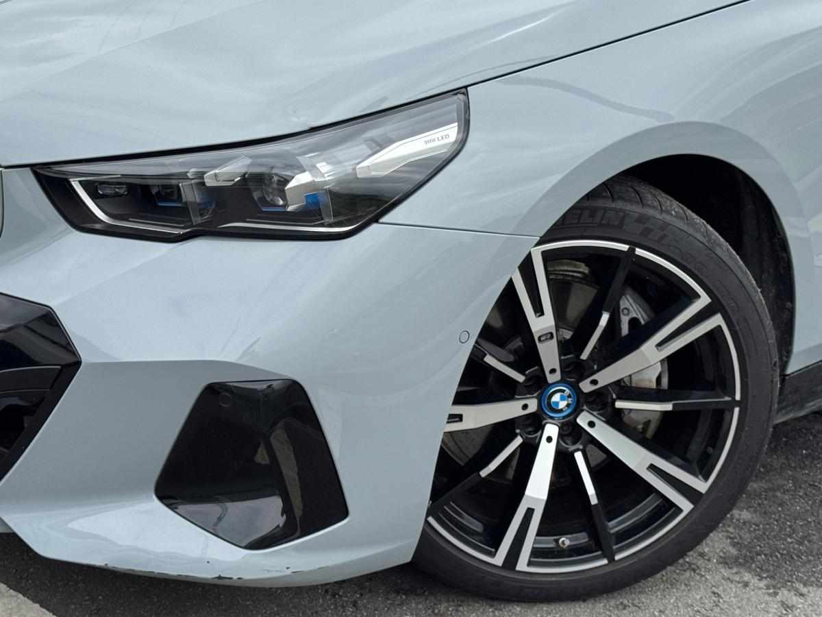 bmw-serie-5-i5-edrive40-2024-eletrico