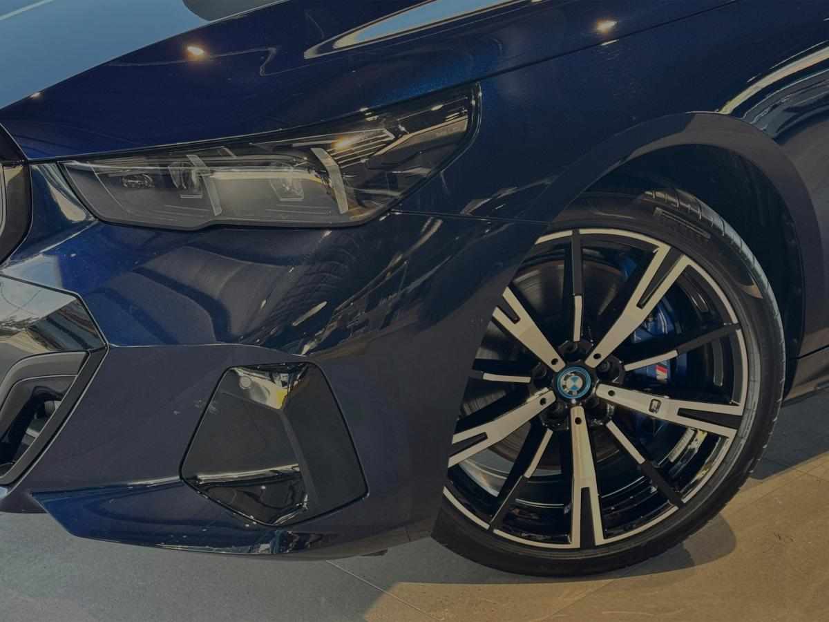 bmw-serie-5-i5-edrive40-2025-eletrico