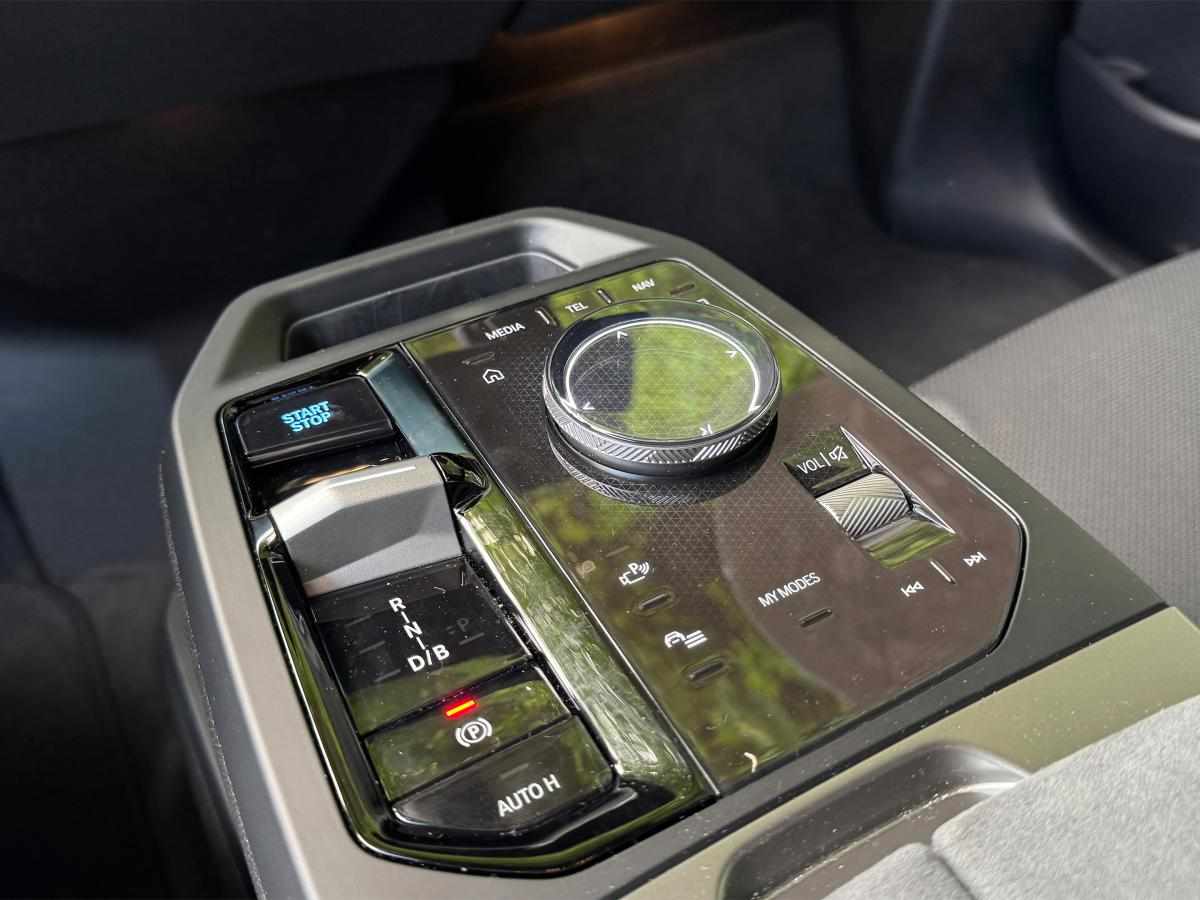 bmw-ix-xdrive45-2025-eletrico