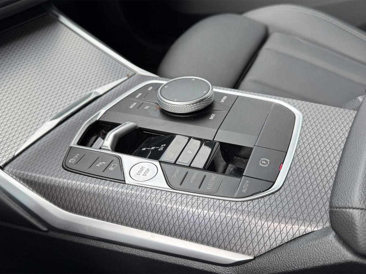 bmw-serie-3-330e-2025-gasolina-1998cc