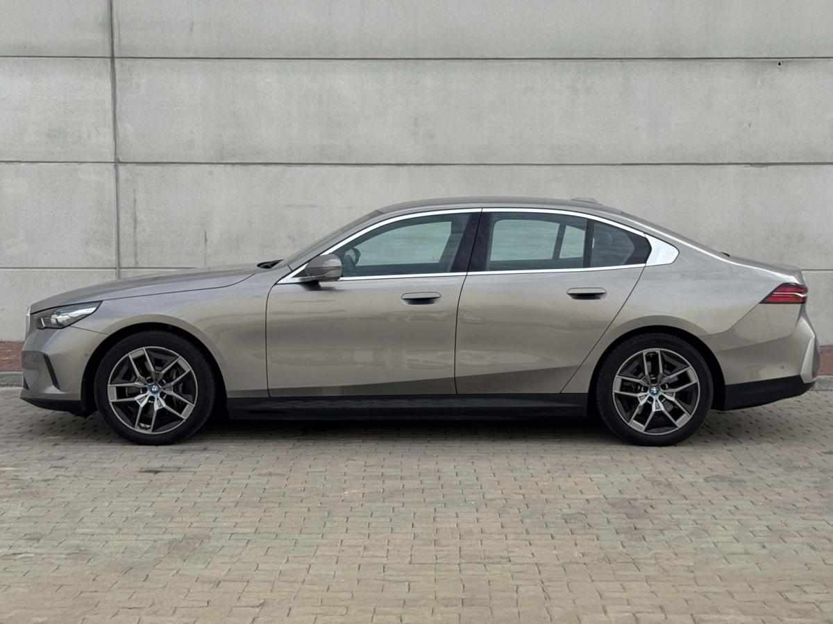 bmw-serie-5-i5-edrive40-2024-eletrico