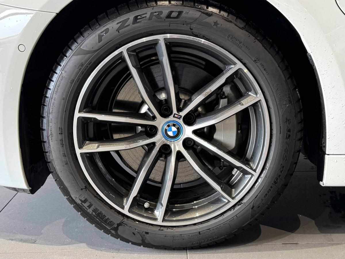 bmw-serie-5-530e-2023-gasolina-1998cc