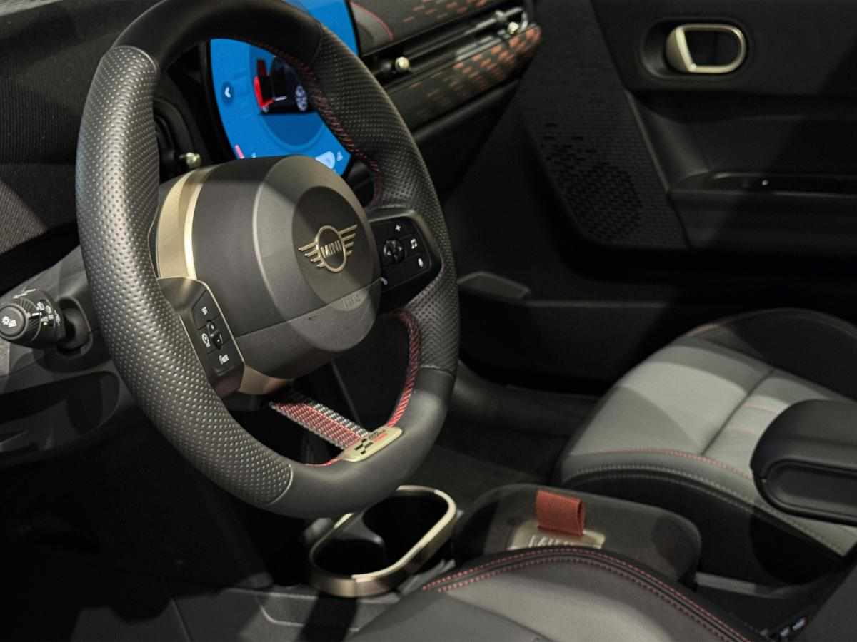 mini-hatch-c-1-5-2025-gasolina-1499cc