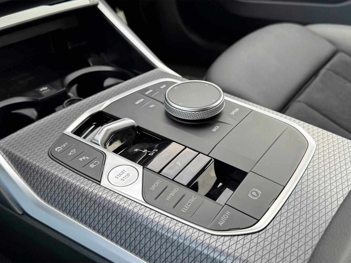 bmw-serie-3-330e-drive-2024-hibrido-1998cc