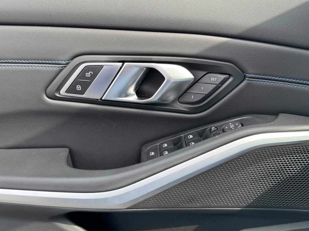 bmw-serie-3-330e-drive-2024-hibrido-1998cc