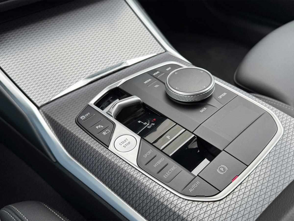 bmw-serie-3-330e-2025-gasolina-1998cc