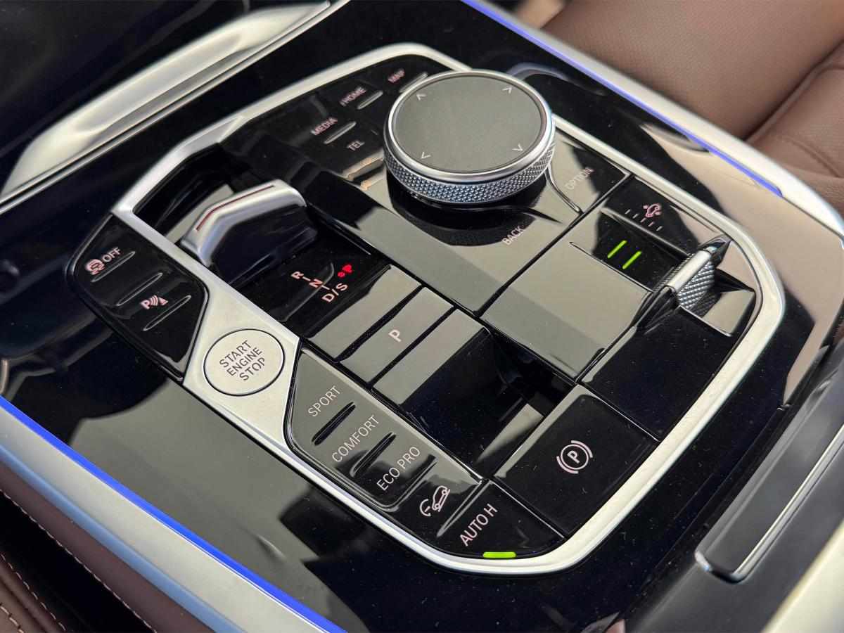 bmw-x7-40d-xdrive-2025-diesel-2993cc