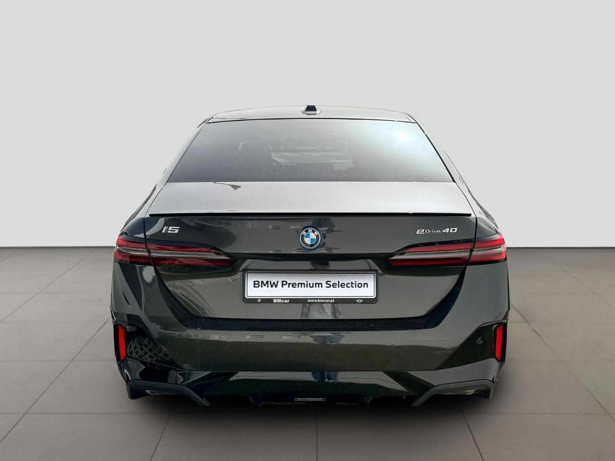 bmw-serie-5-i5-edrive40-2025-eletrico