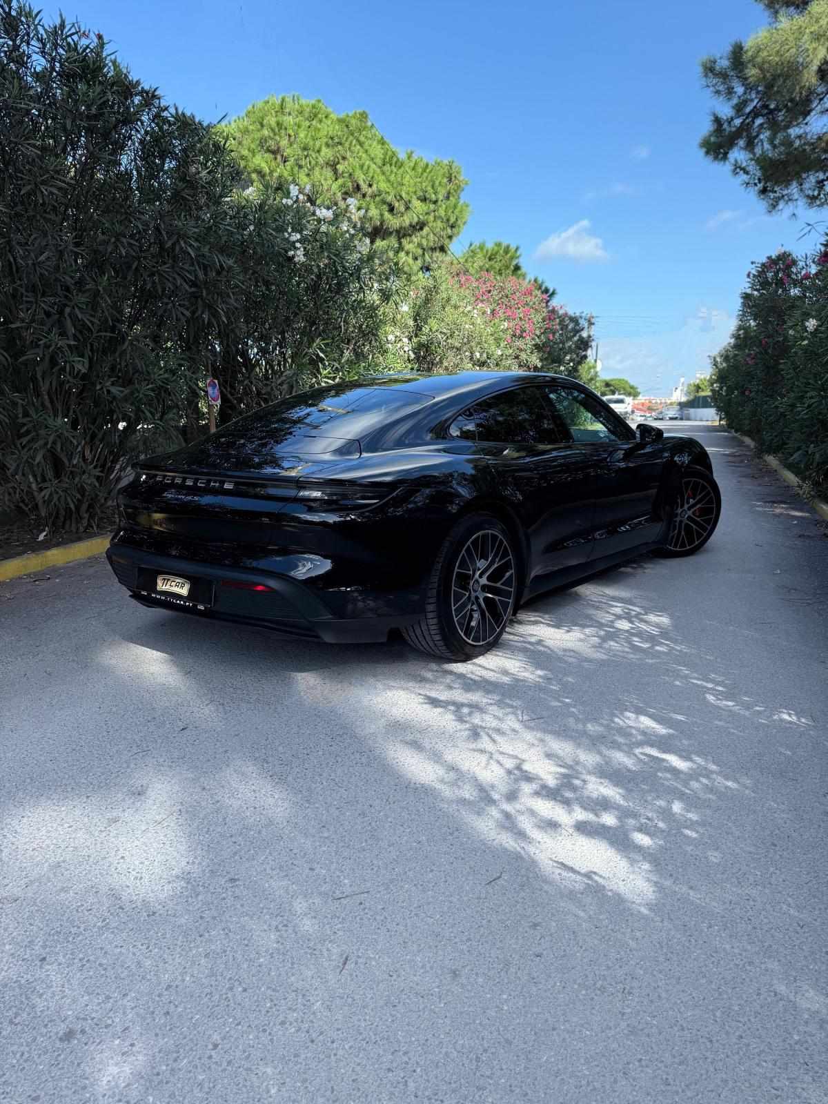 porsche-taycan-2020-eletrico-0cc