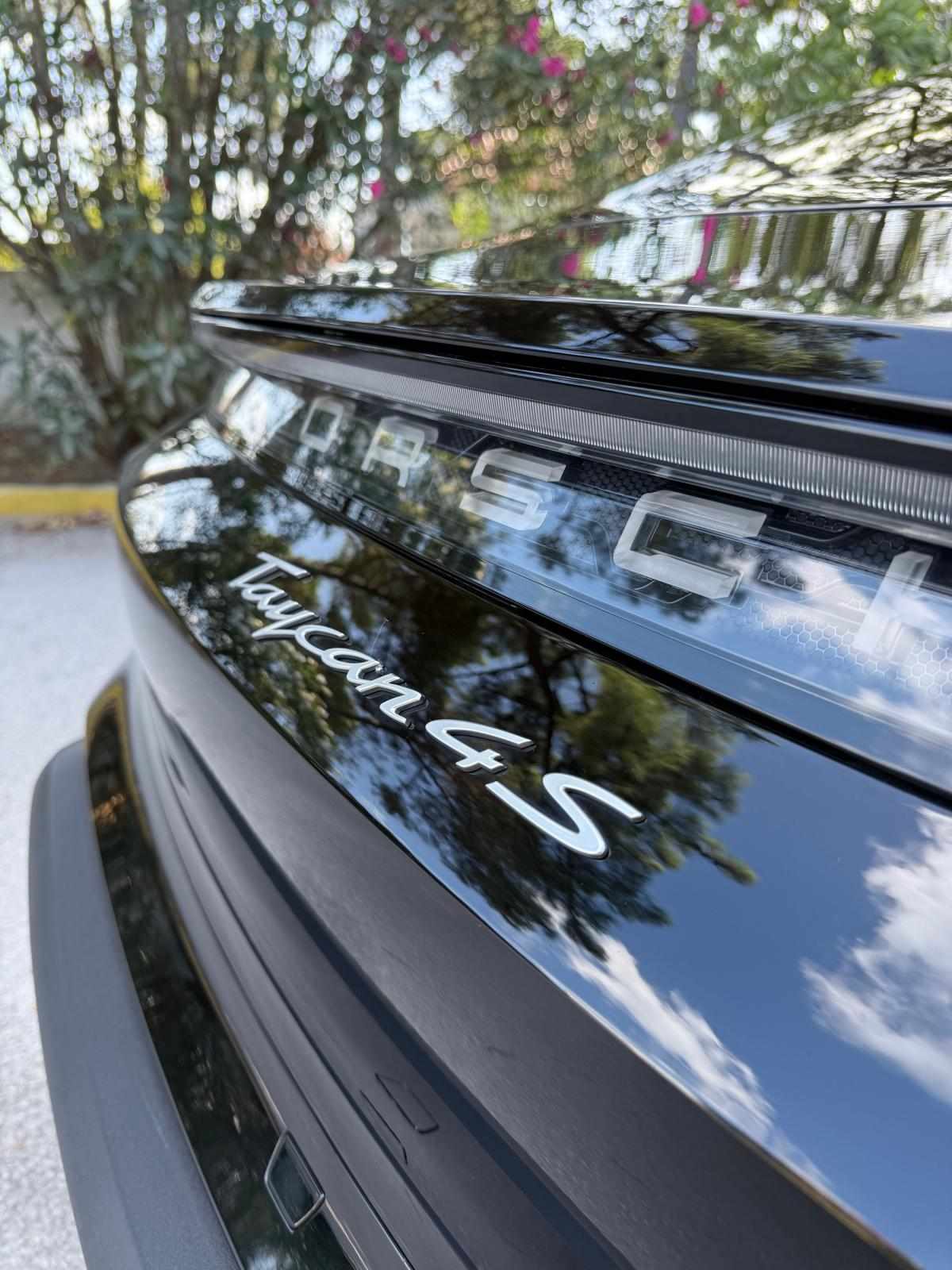 porsche-taycan-2020-eletrico-0cc