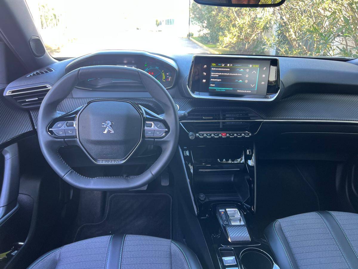 peugeot-2008-2023-eletrico-0cc