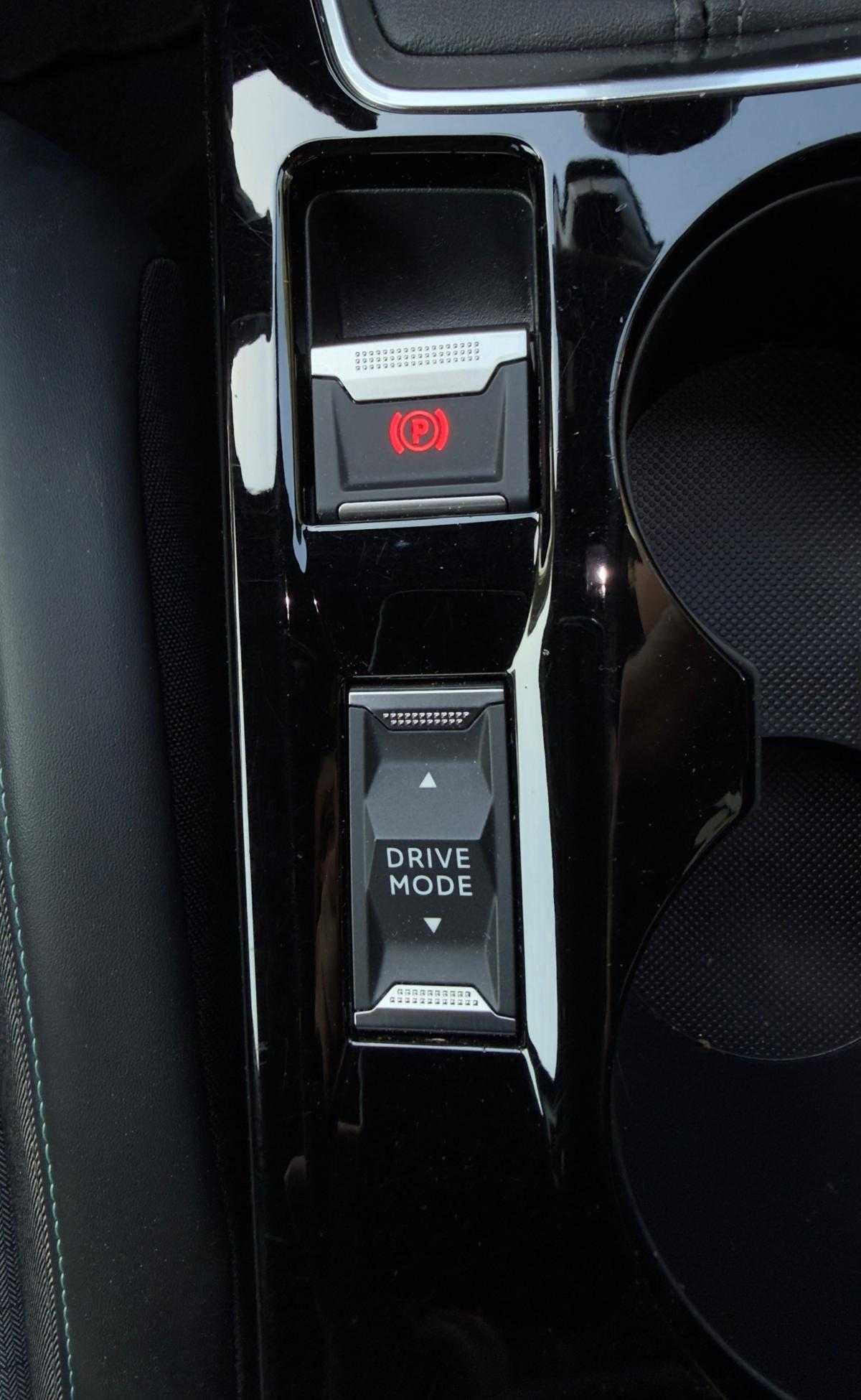 peugeot-2008-2022-gasolina-1200cc