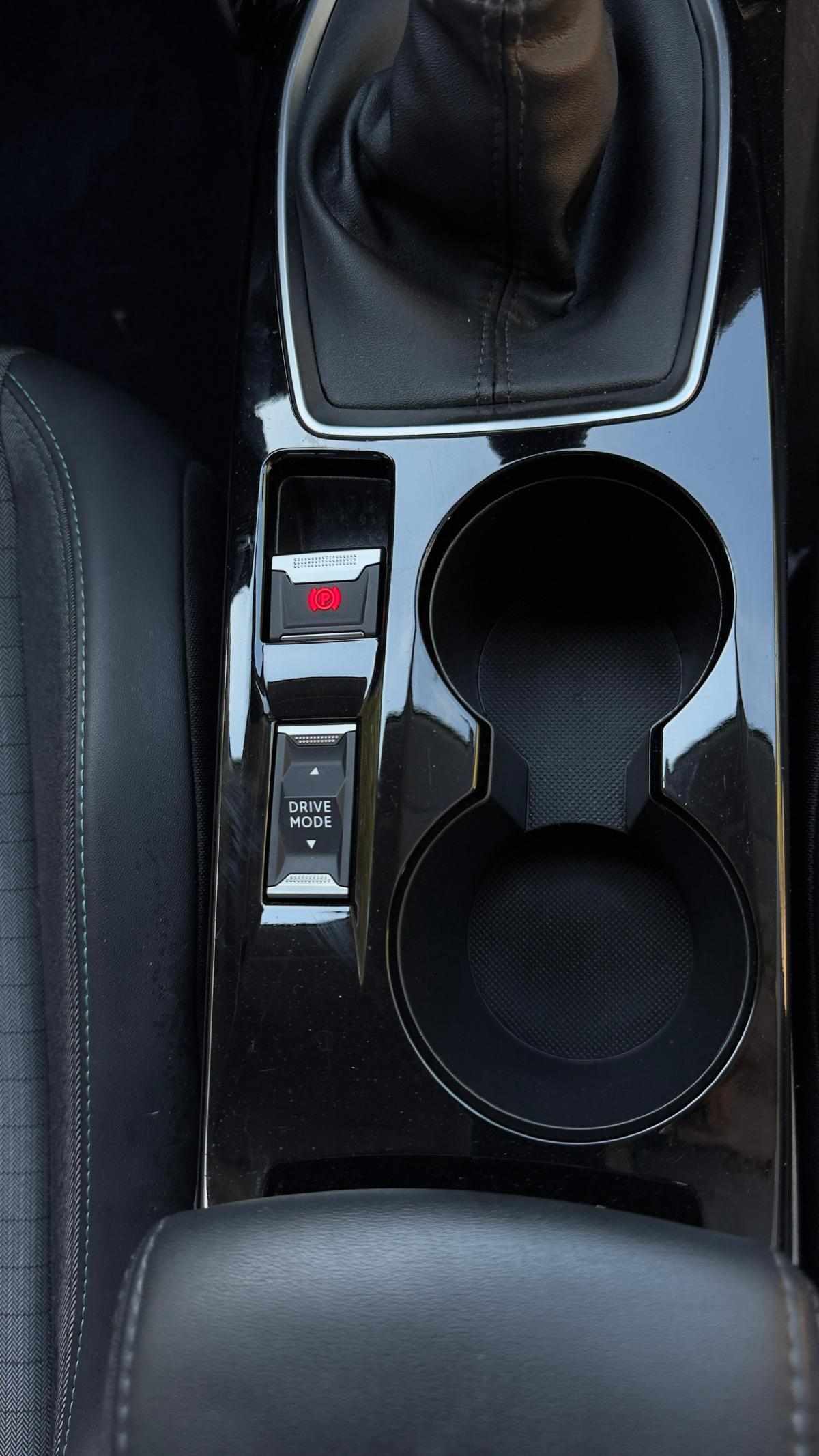 peugeot-208-2021-gasolina-1199cc