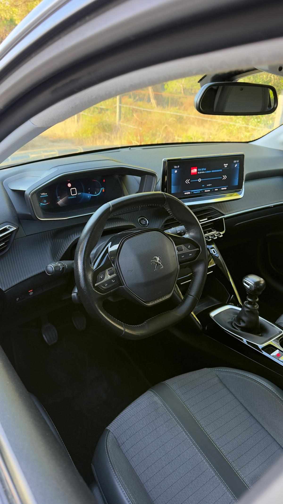 peugeot-208-2021-gasolina-1199cc
