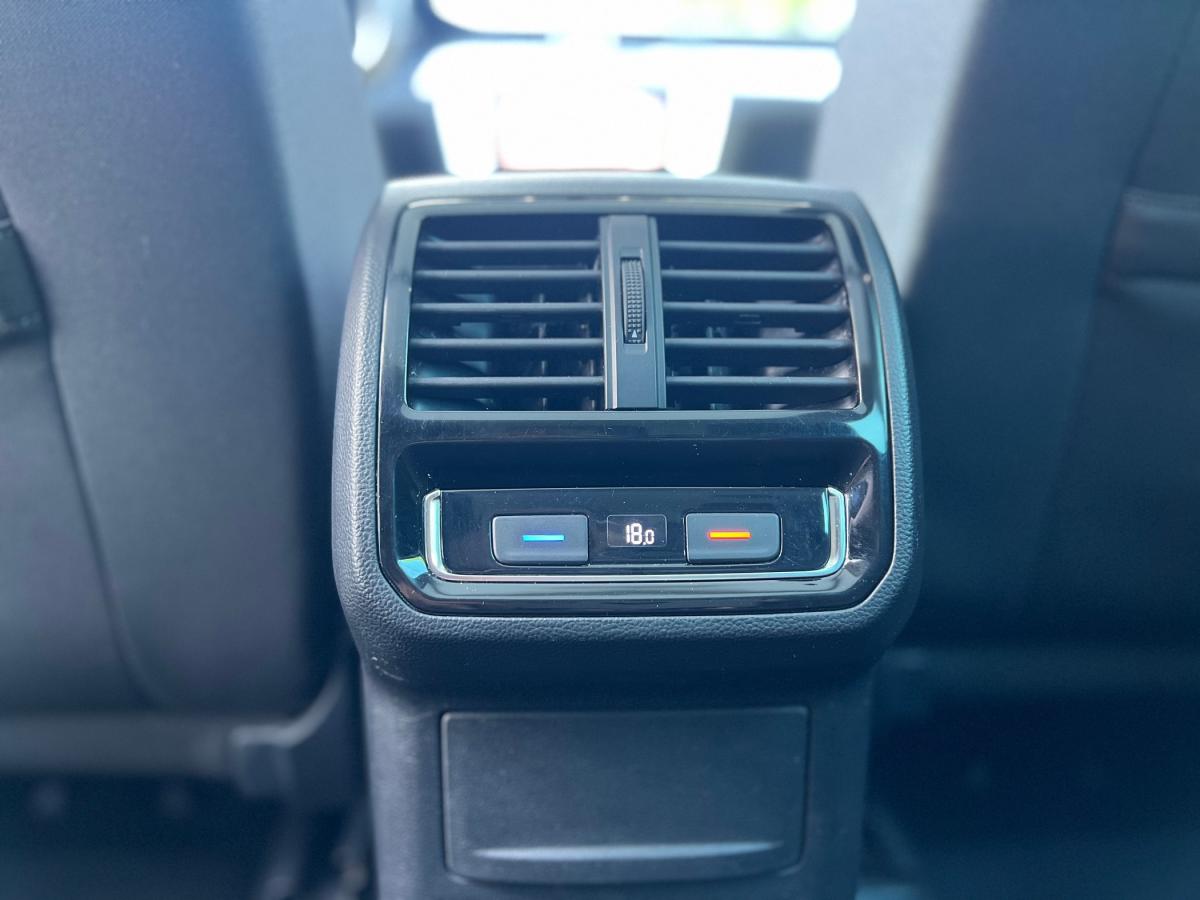 volkswagen-passat-variant-2019-diesel-1598cc