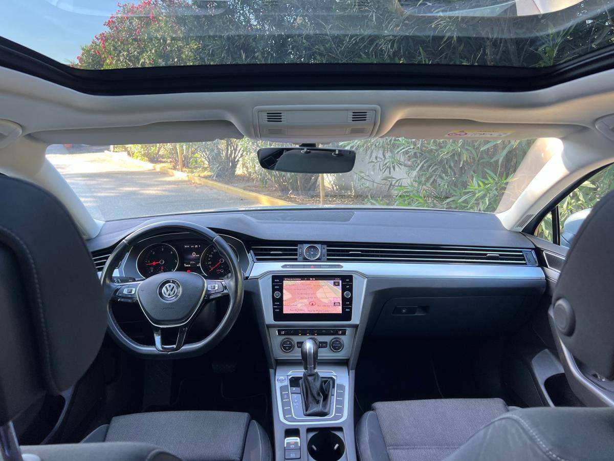 volkswagen-passat-variant-2019-diesel-1598cc