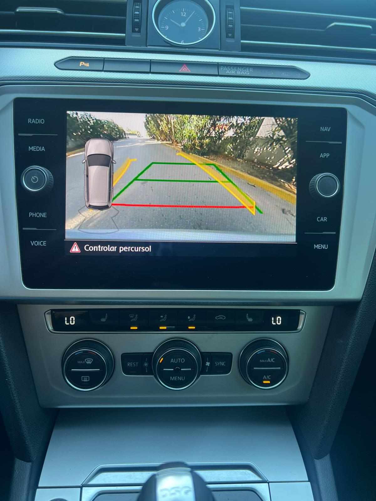 volkswagen-passat-variant-2019-diesel-1598cc