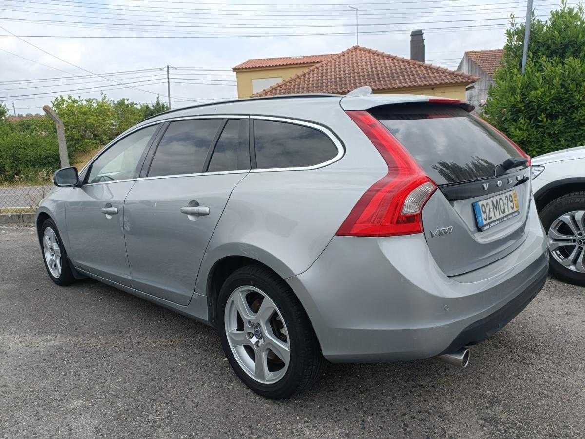 volvo-v60-2012-diesel-1560cc