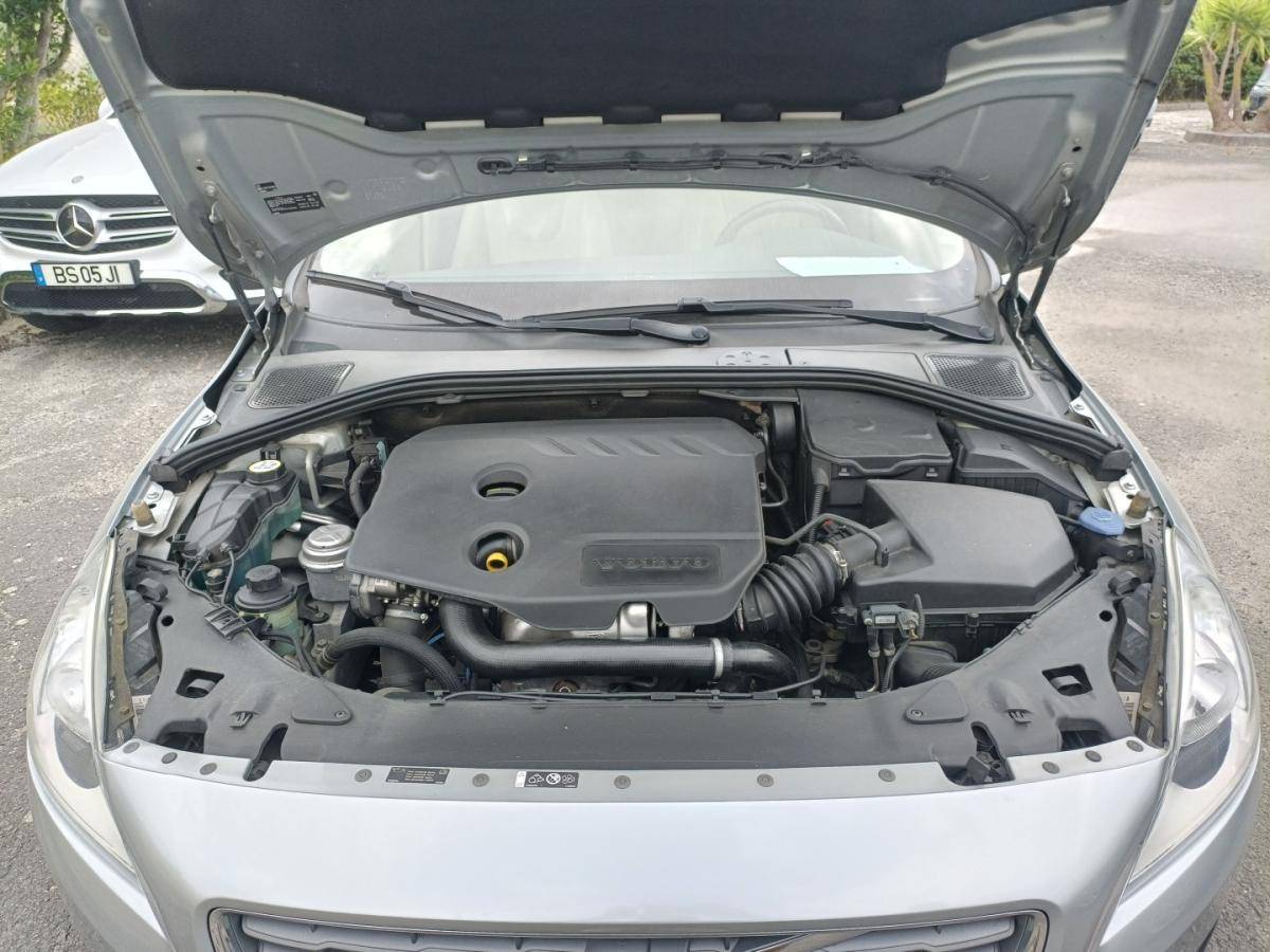 volvo-v60-2012-diesel-1560cc