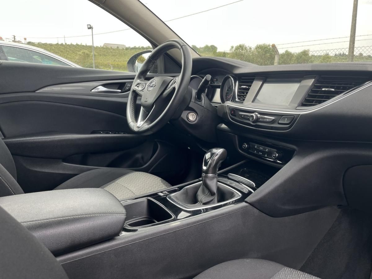 opel-insignia-sports-tourer-2020-diesel-1598cc