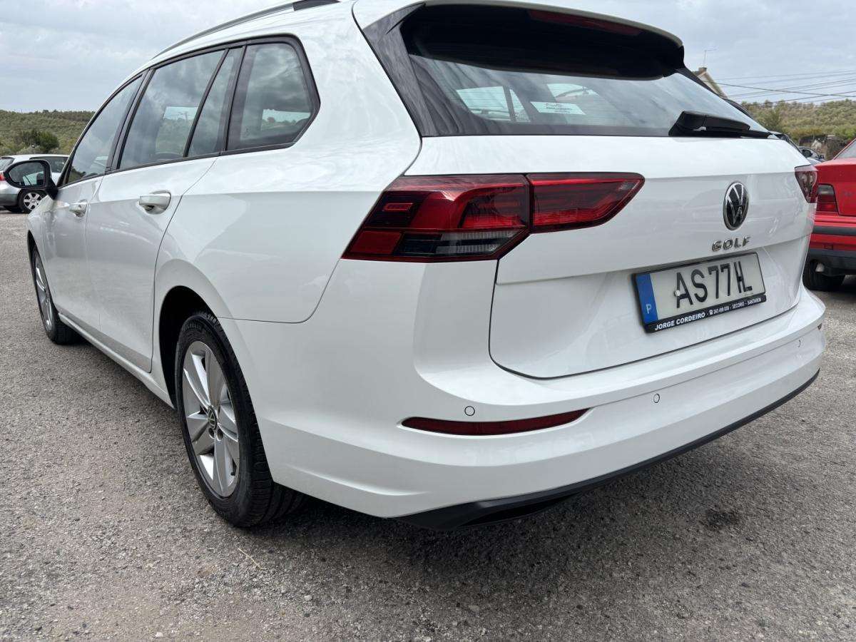 volkswagen-golf-variant-2022-diesel-1968cc