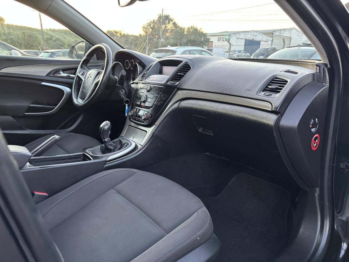 opel-insignia-sports-tourer-2011-diesel-1956cc