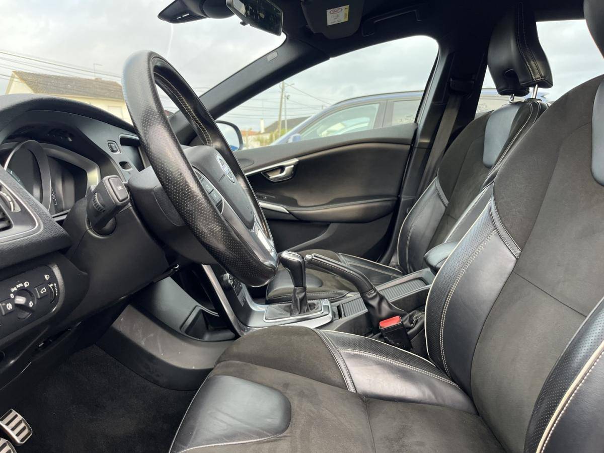 volvo-v40-2015-diesel-1969cc