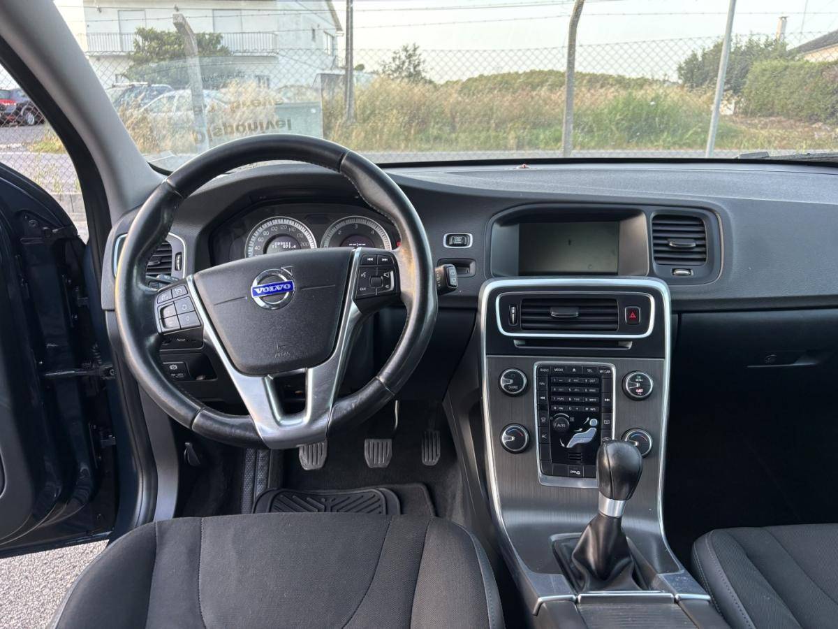volvo-v60-2012-diesel-1560cc