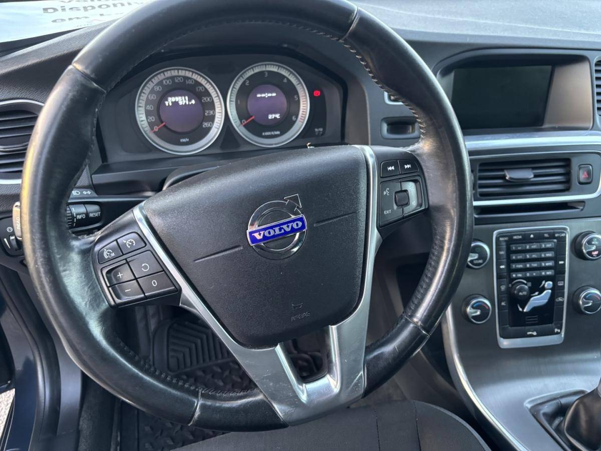 volvo-v60-2012-diesel-1560cc
