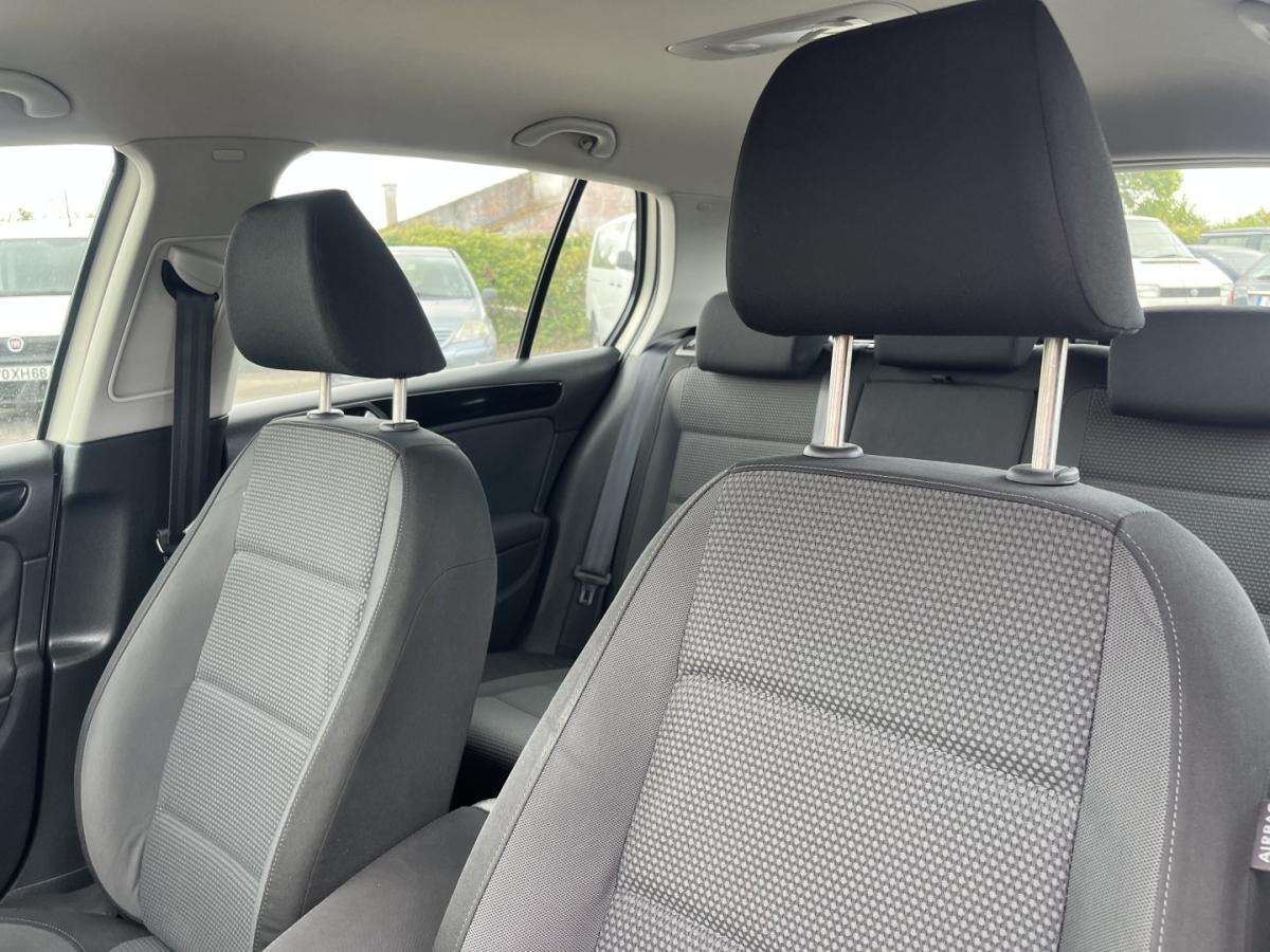 volkswagen-golf-2009-diesel-1968cc