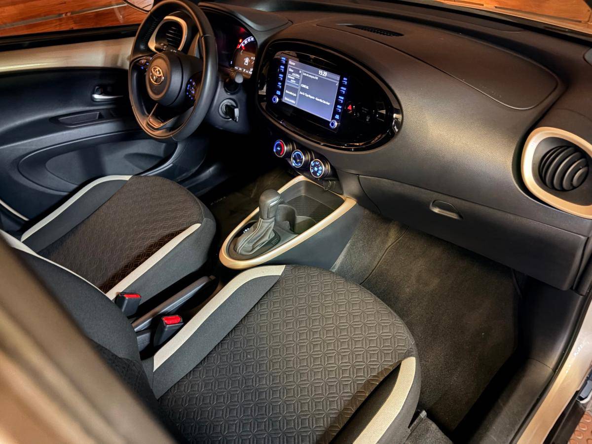 toyota-aygo-x-2023-gasolina-998cc