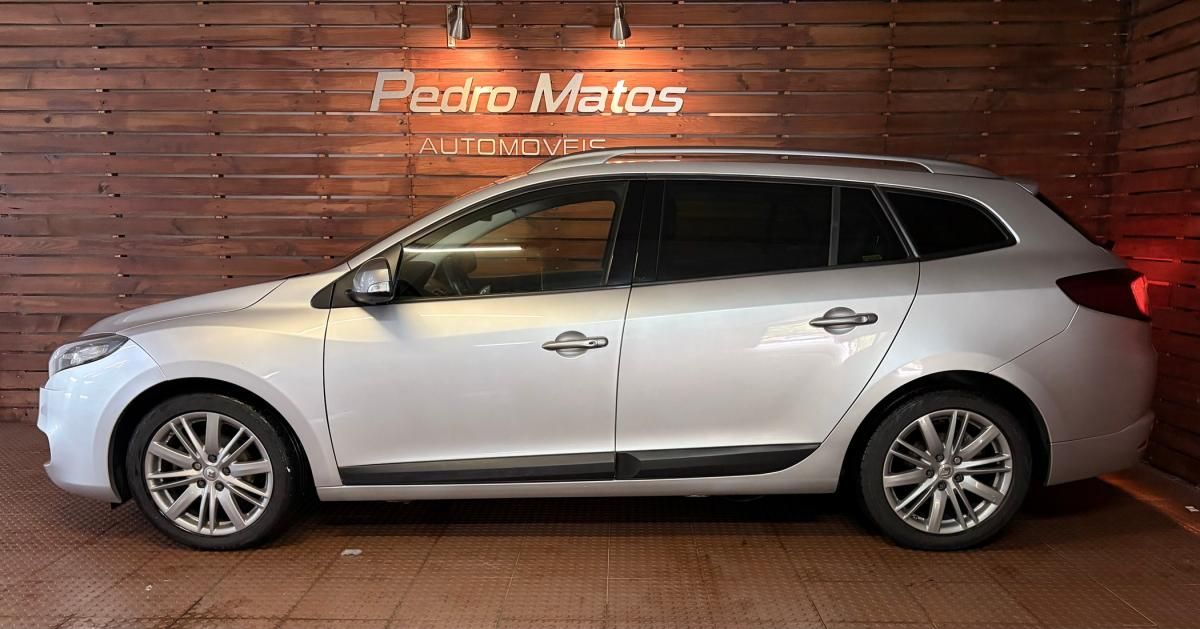 renault-megane-sport-tourer-2011-diesel-1461cc