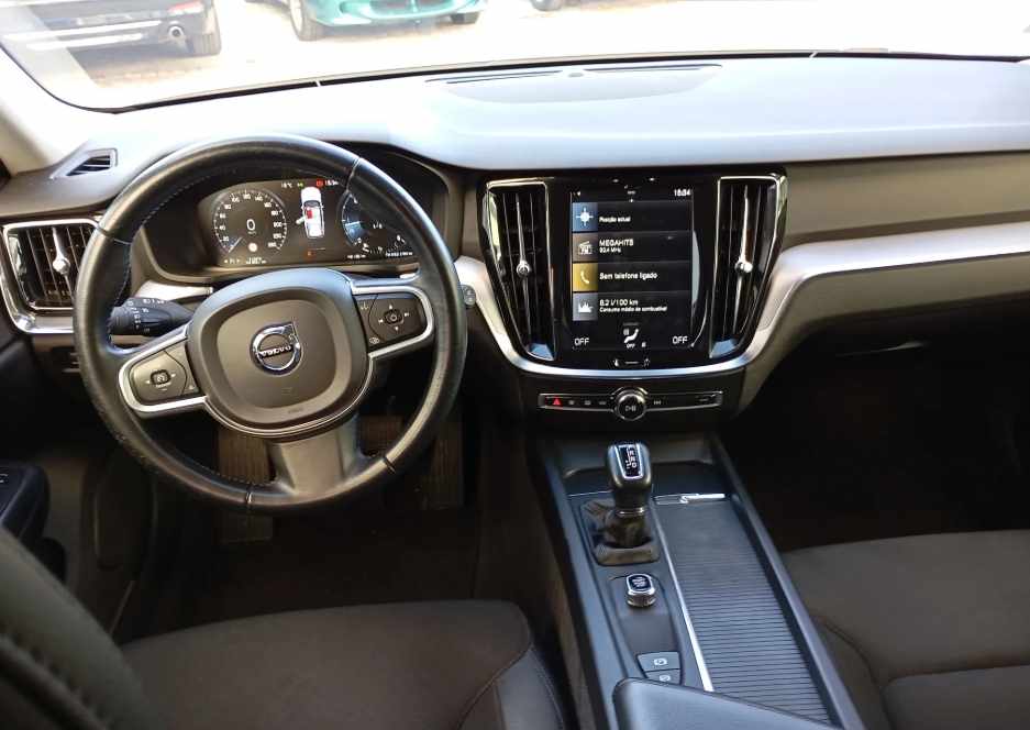 volvo-v60-2019-diesel-1969cc