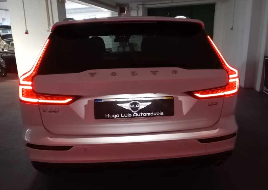 volvo-v60-2019-diesel-1969cc