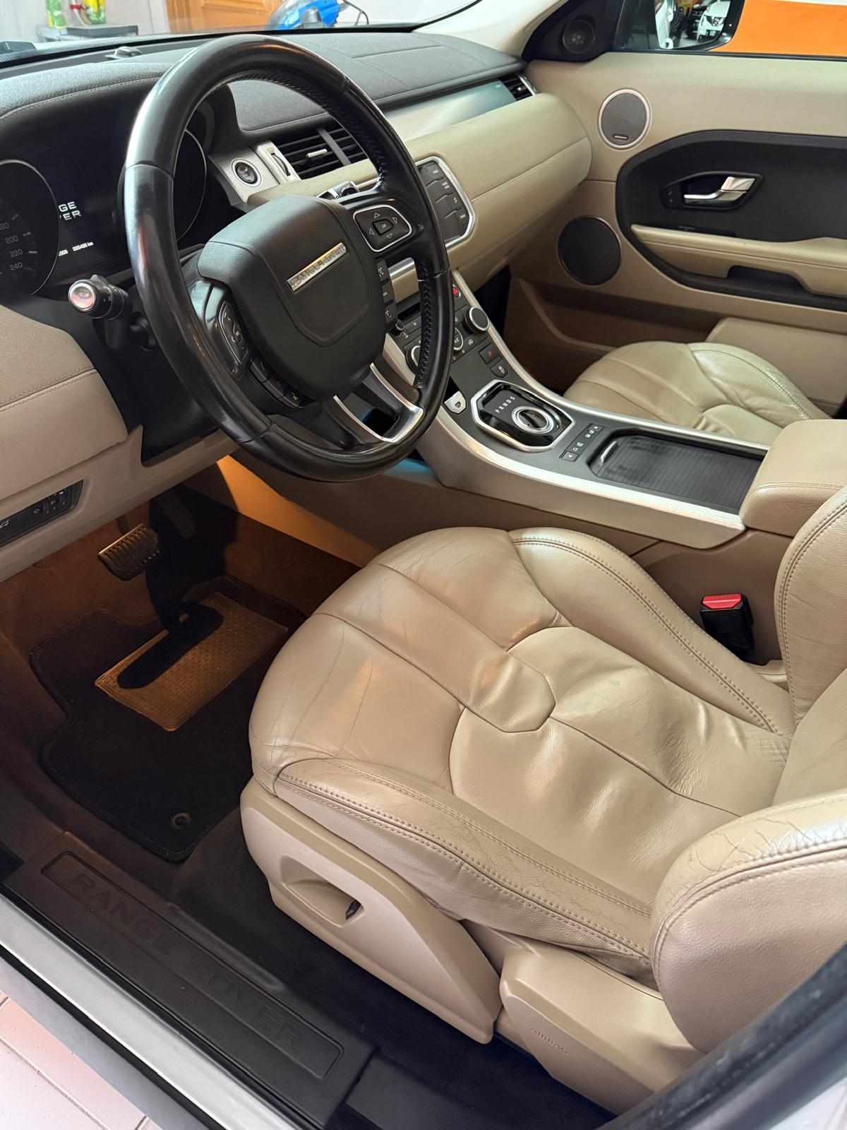 land-rover-range-rover-evoque-2-2-td4-awd-2012-diesel-2179cc