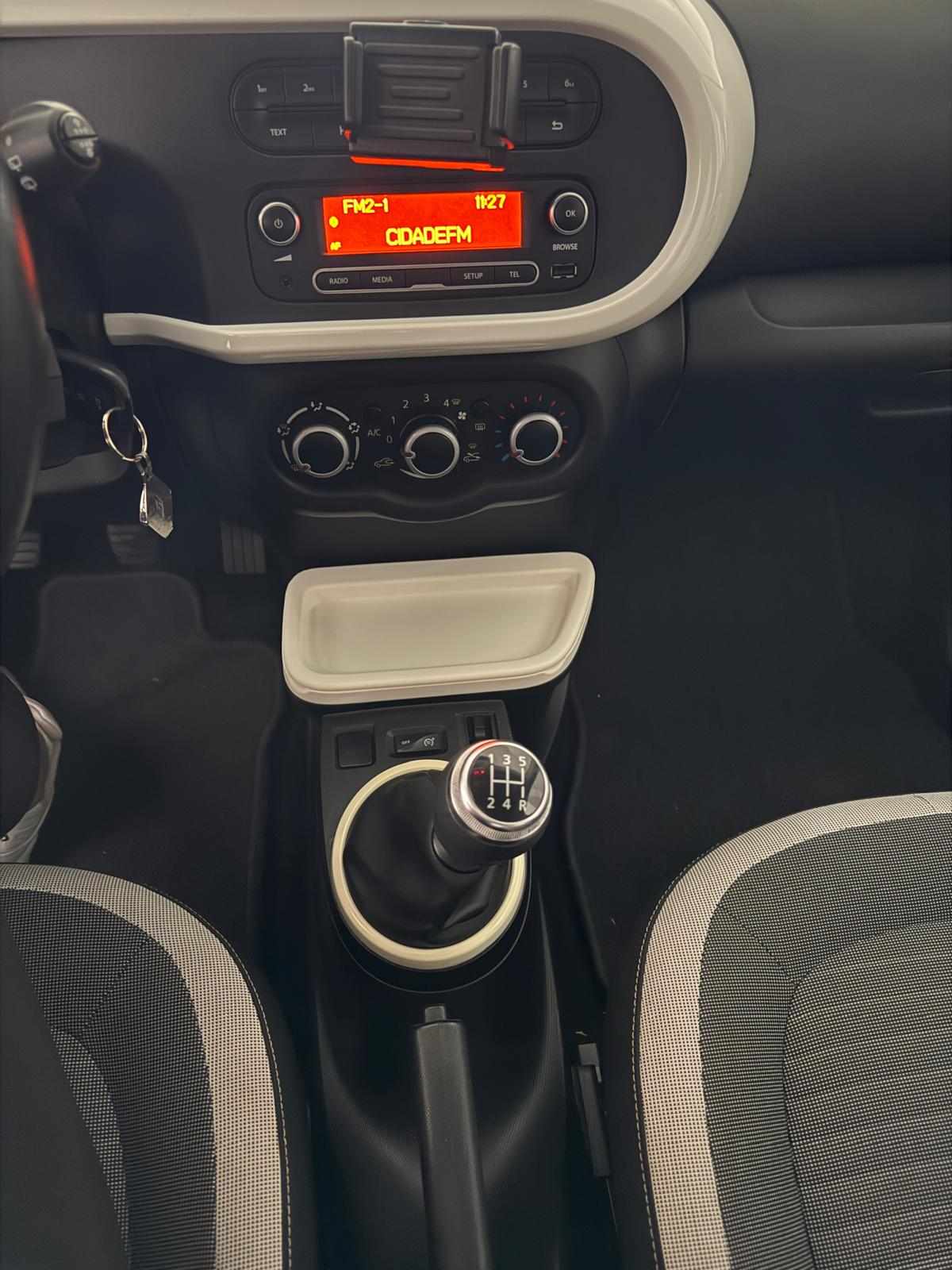 renault-twingo-1-0-69cv-2017-gasolina-999cc