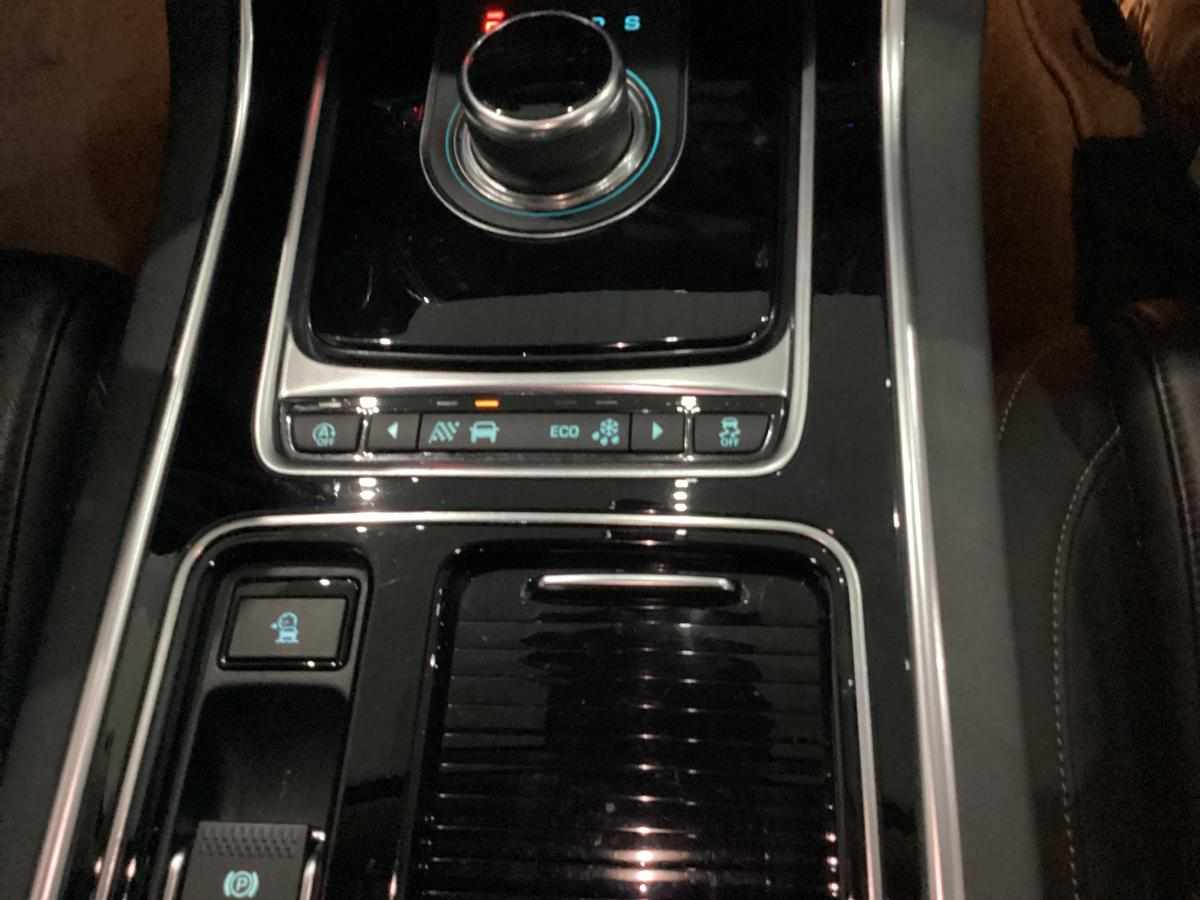 jaguar-xe-2-0-e-performance-2018-diesel-1999cc