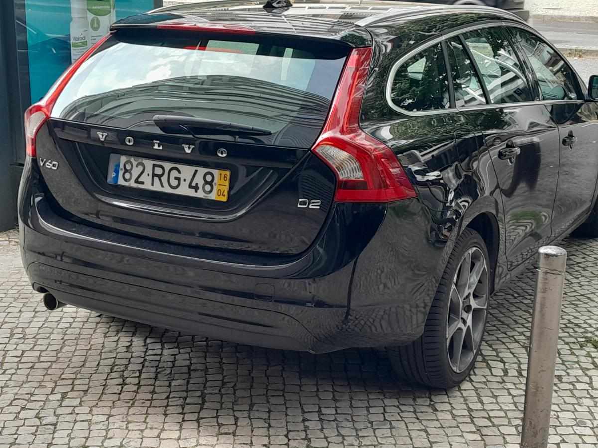 volvo-v60-d4-2-0-2016-diesel-2000cc