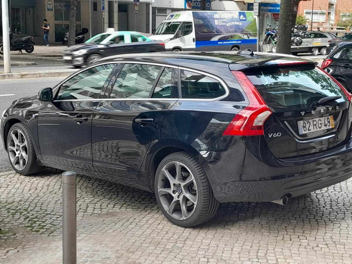 volvo-v60-d4-2-0-2016-diesel-2000cc