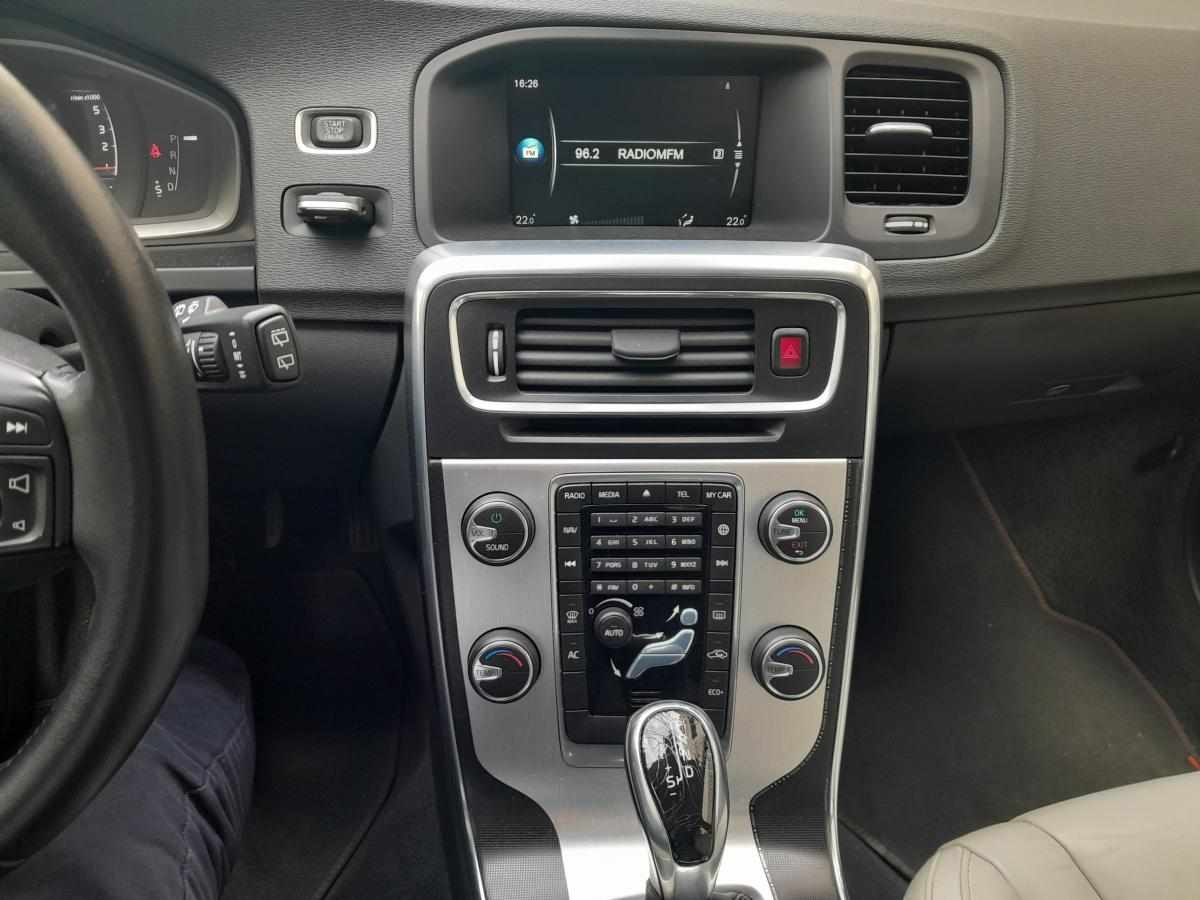 volvo-v60-d4-2-0-2016-diesel-2000cc