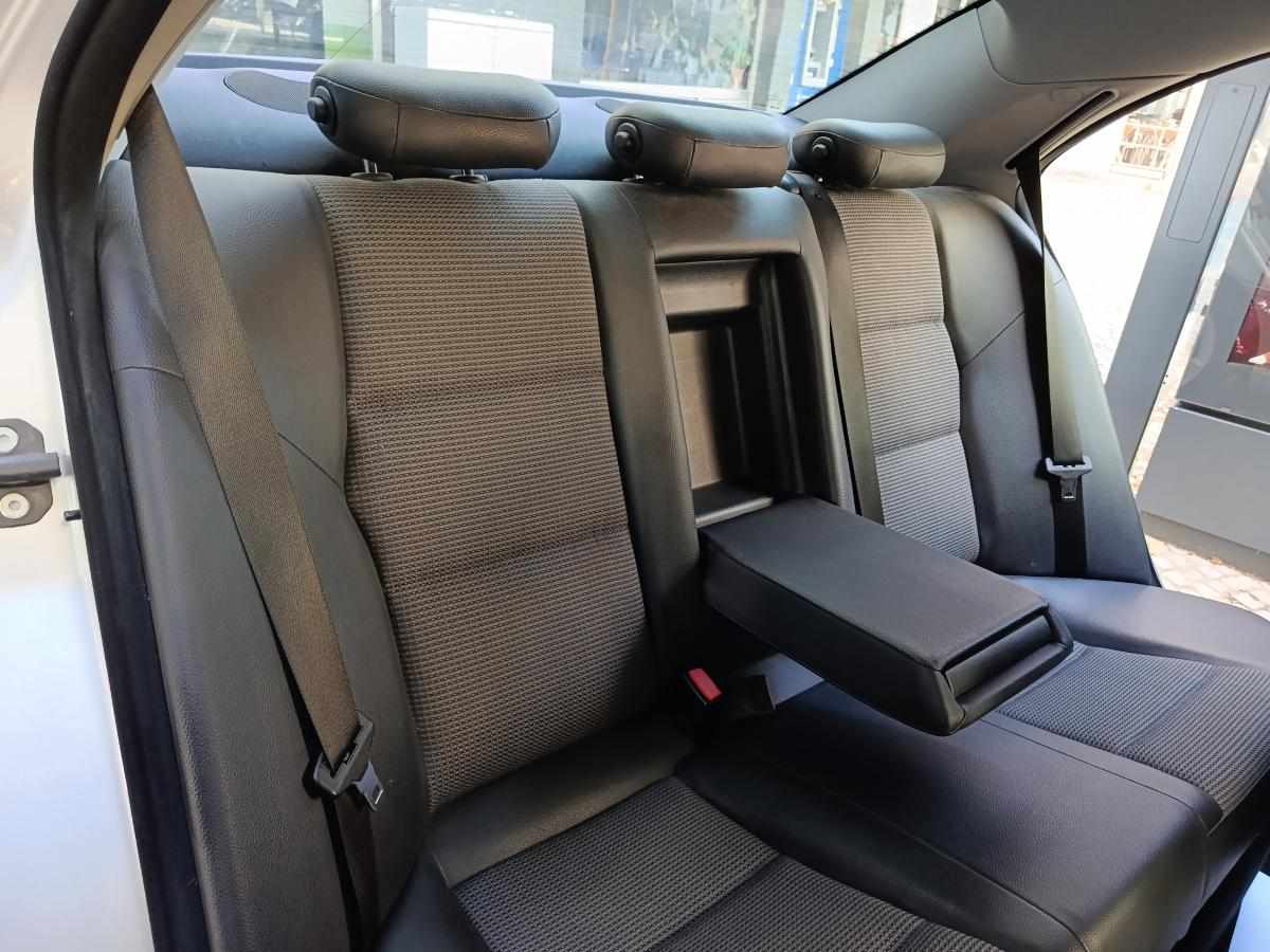 mercedes-benz-classe-c-c-220-cdi-2004-diesel-2148cc