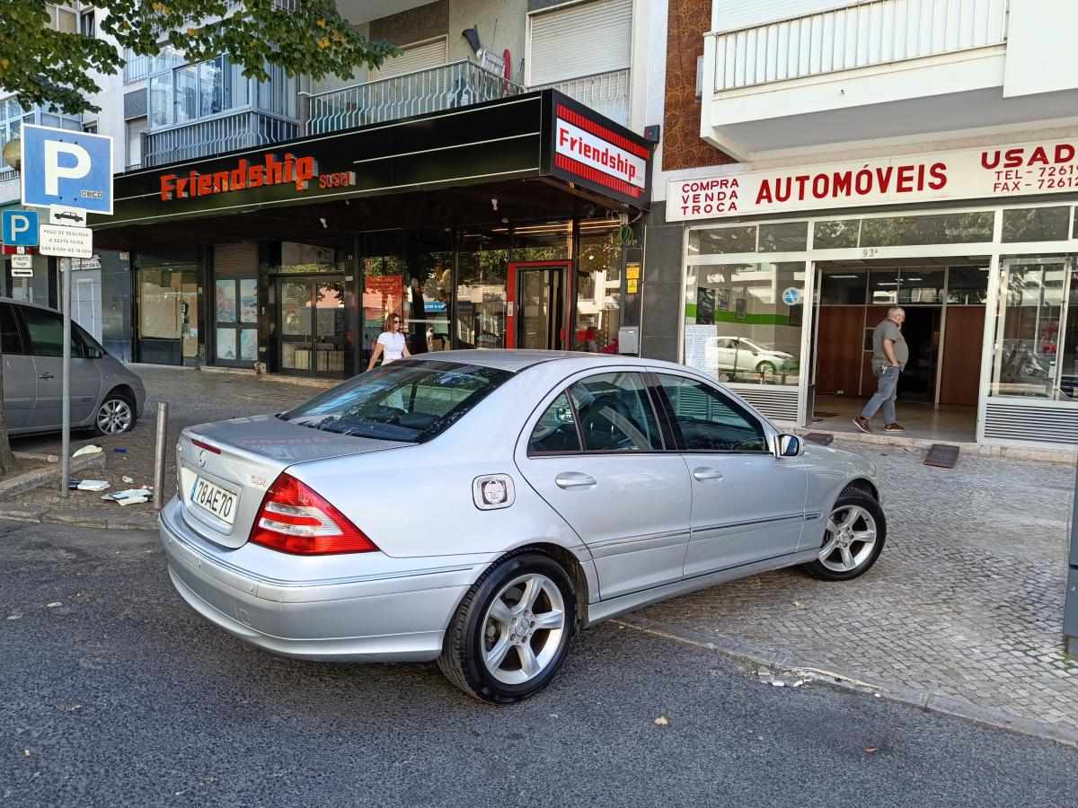 mercedes-benz-classe-c-c-220-cdi-2004-diesel-2148cc